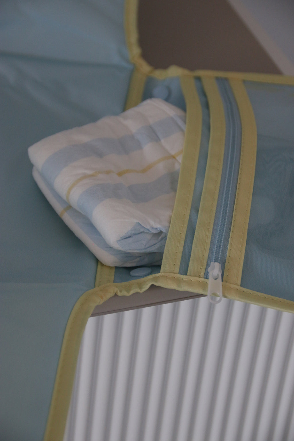 Portable Change Mat Lemon Fizz