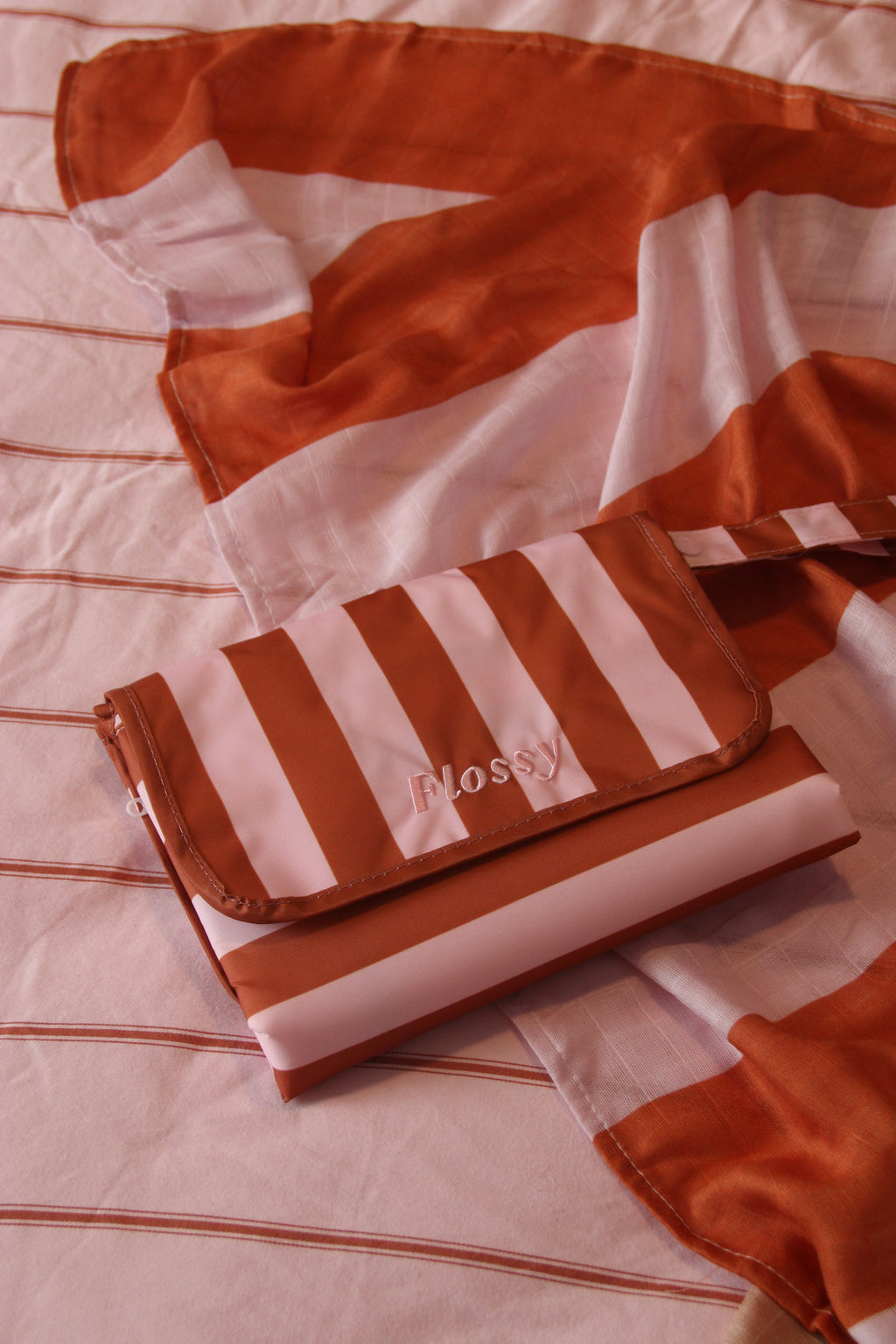 Portable Change Mat Peach Pie