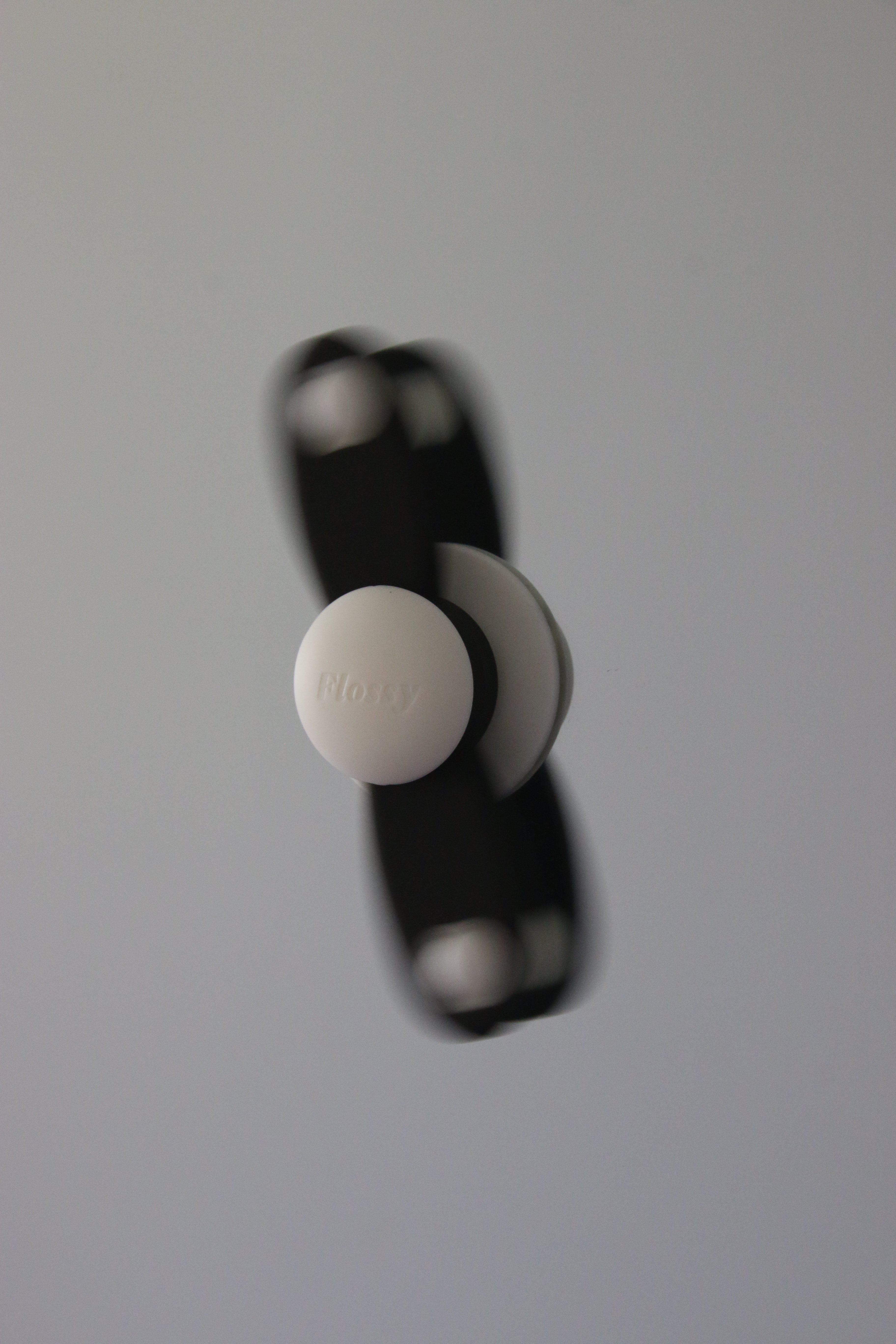 Contrast Spinner Choc Cream