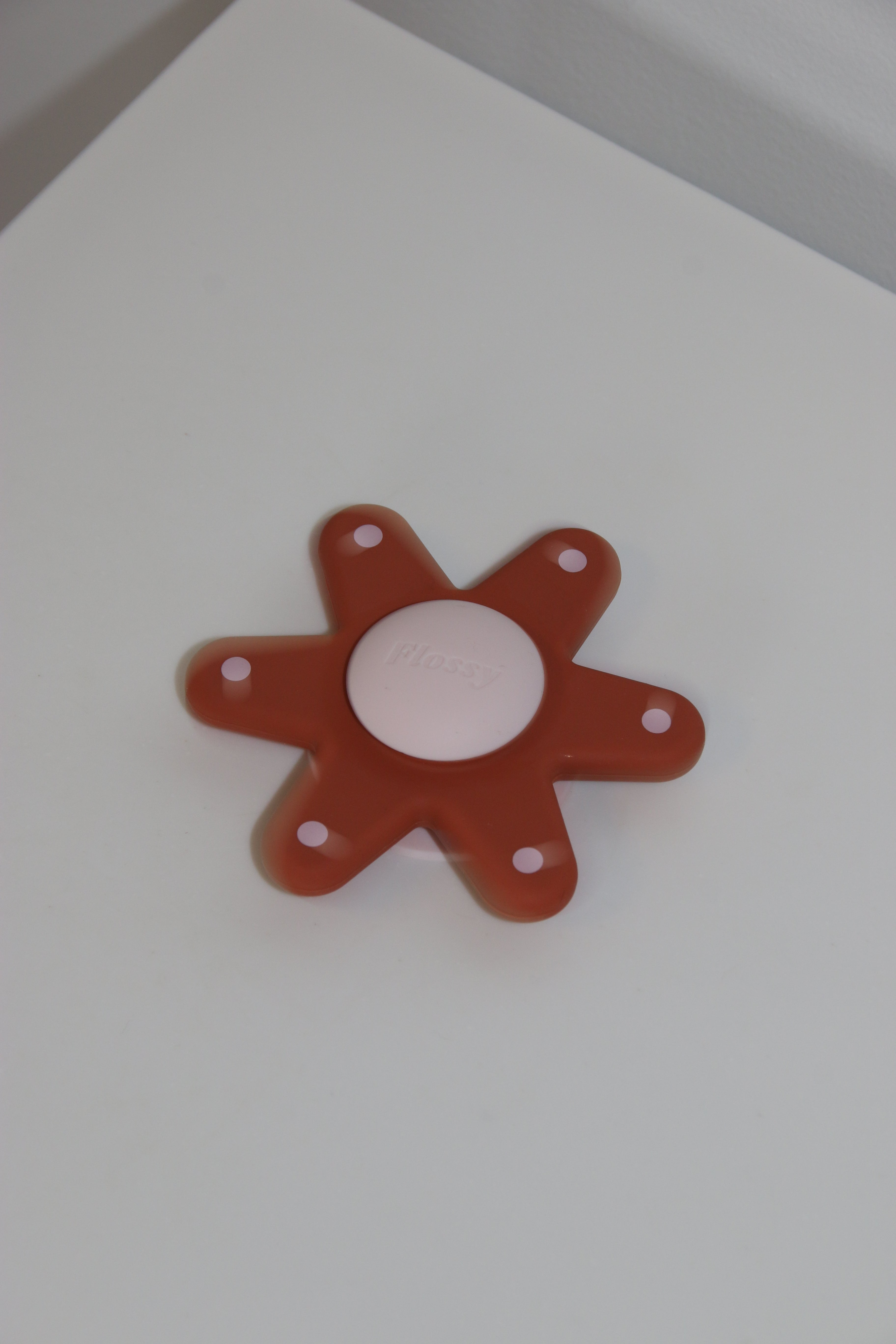Flower Spinner Peach Pie