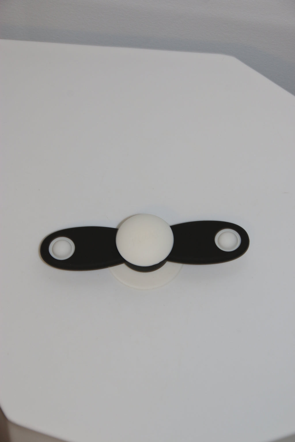 Contrast Spinner Choc Cream