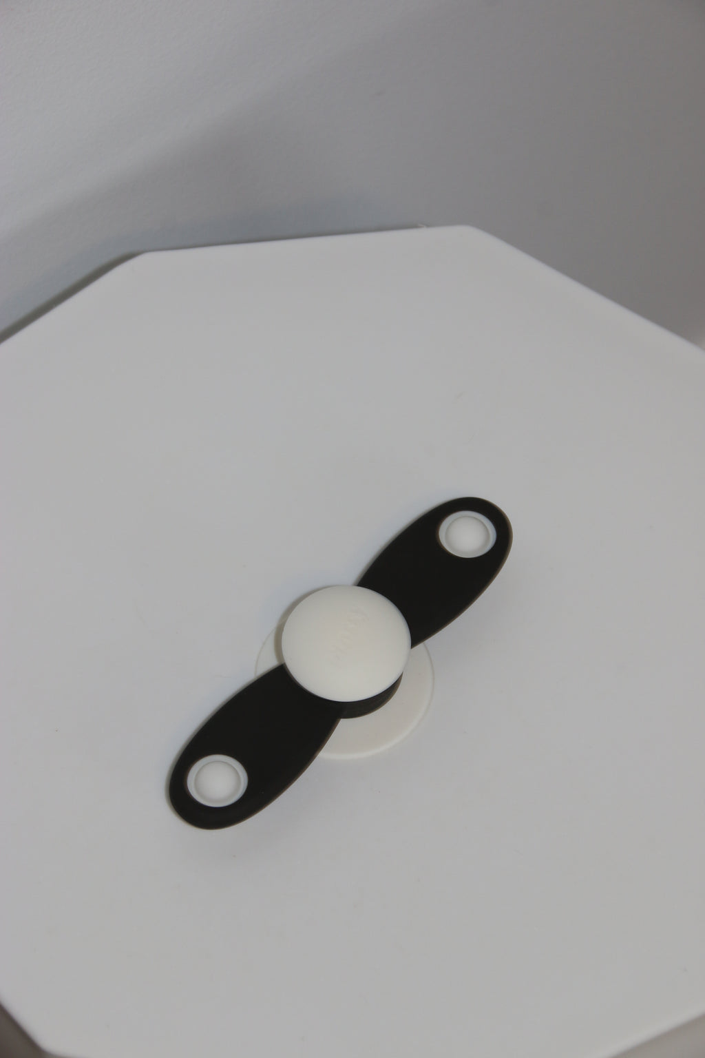 Contrast Spinner Choc Cream